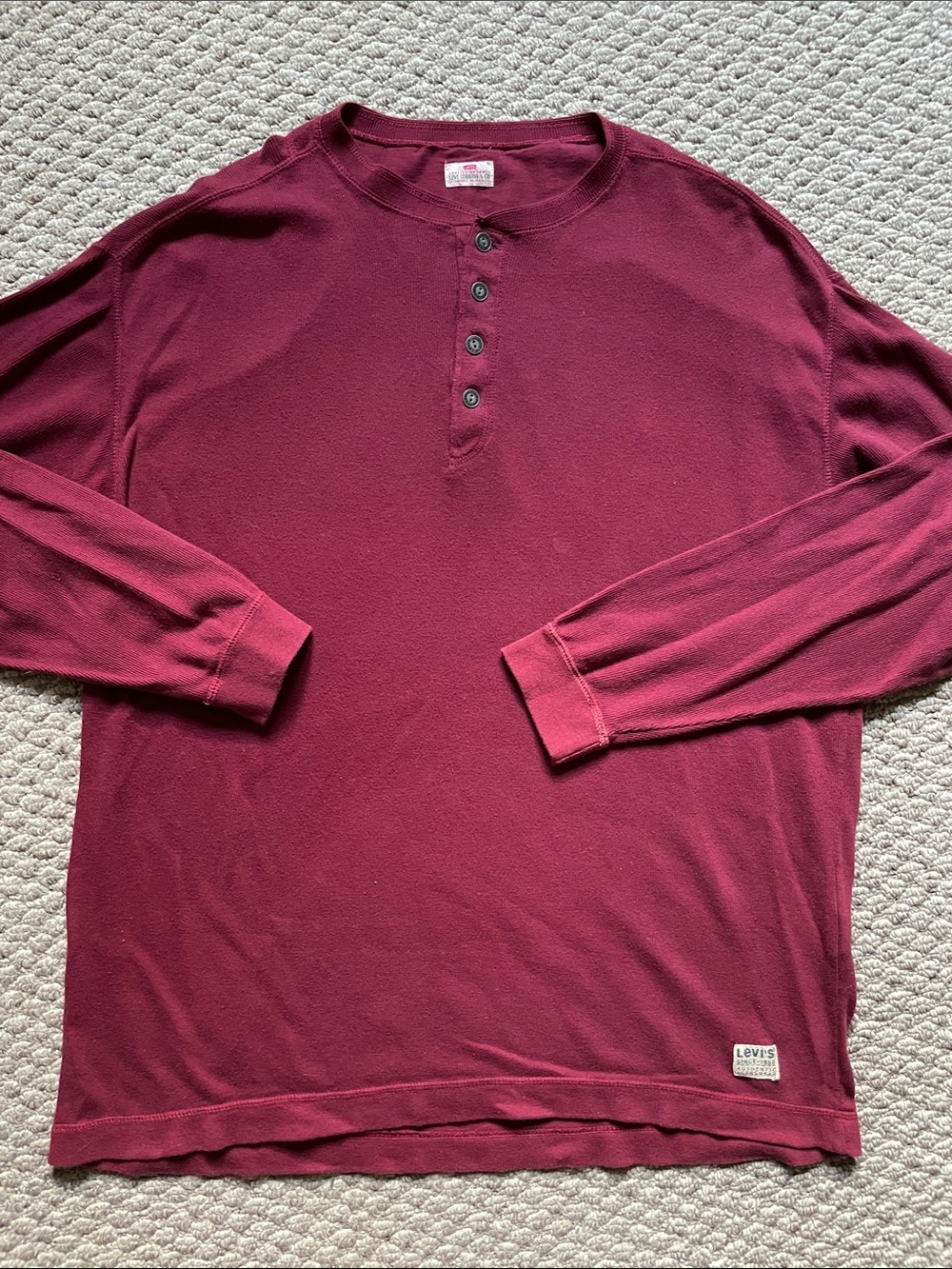Vintage Levi’s 1/4 button longsleeve thermal shirt